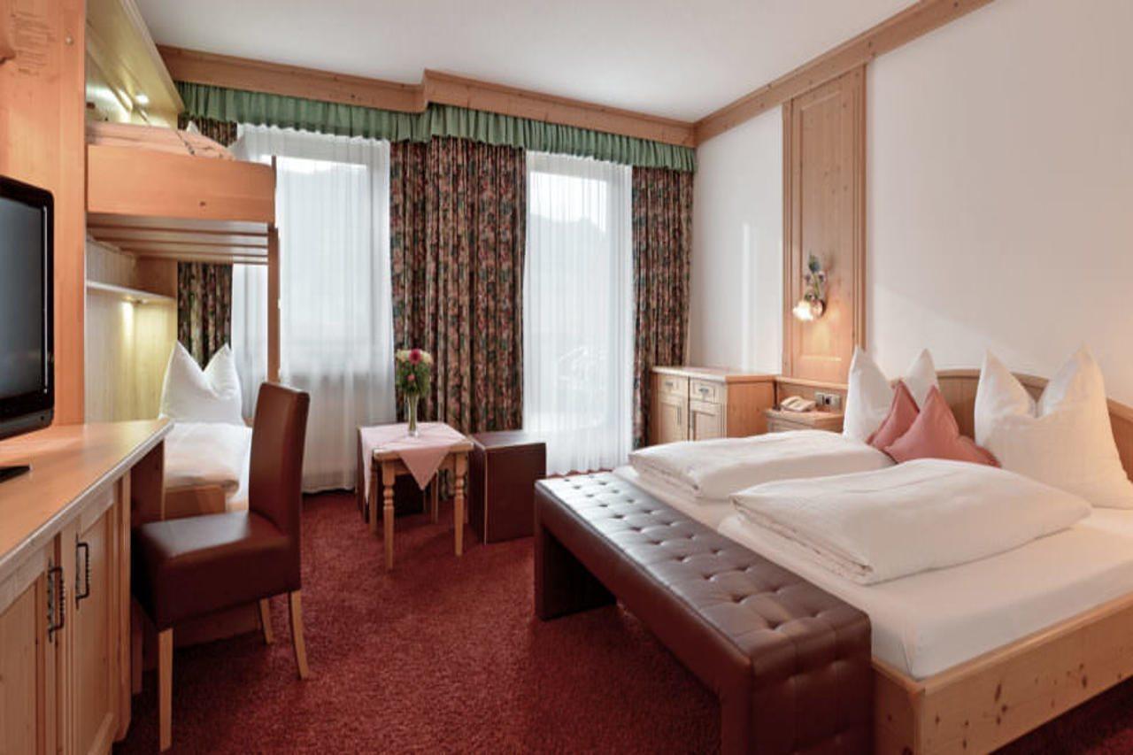 Ferienhotel Hoppet Hart im Zillertal Exterior photo